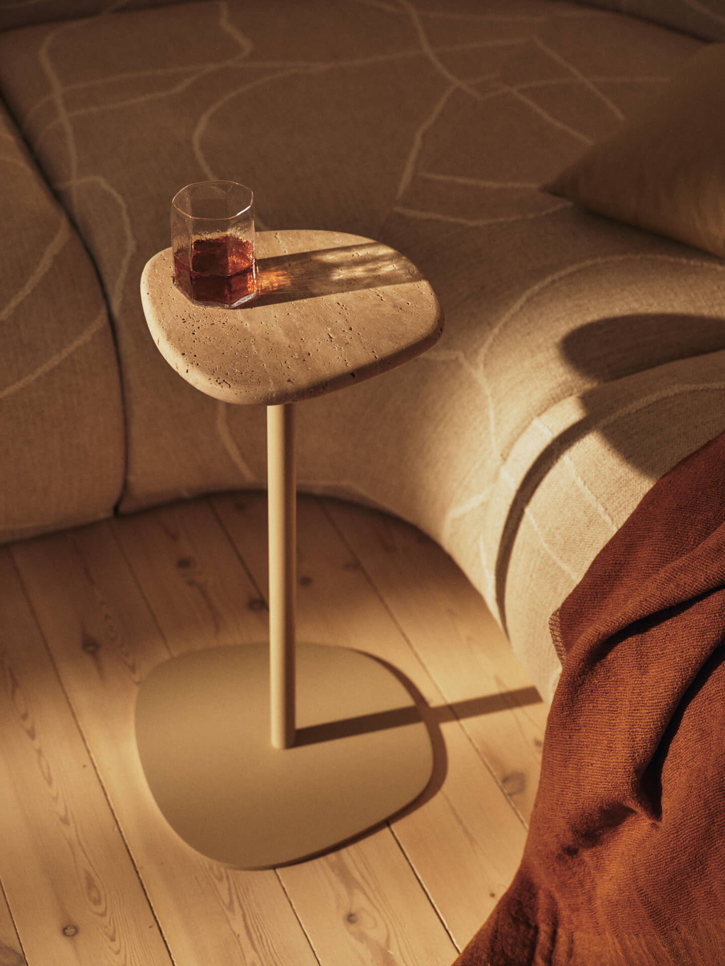 Bijzettafel Plyo Accent Table Cashmiere