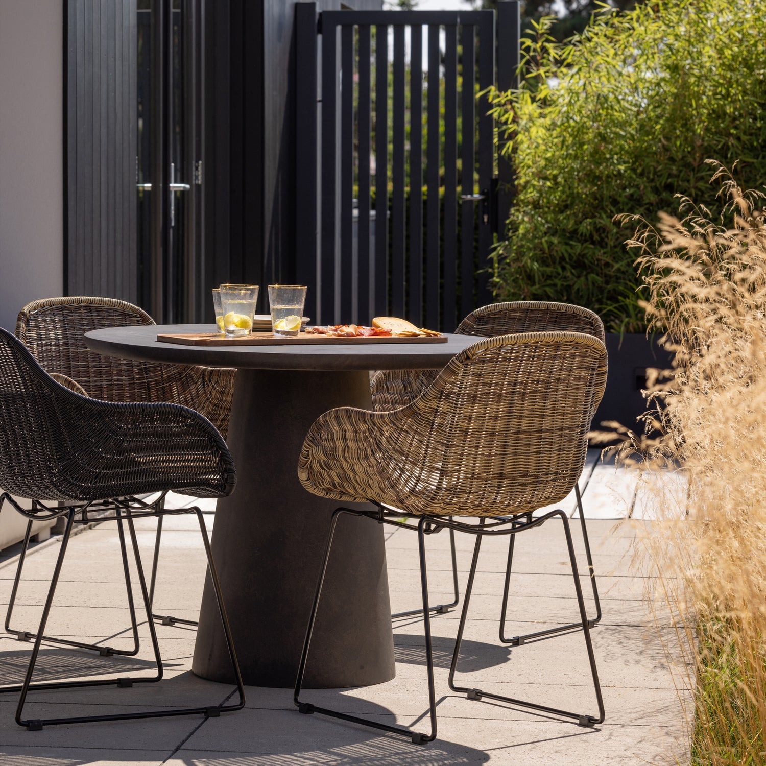 Willow outdoor chair