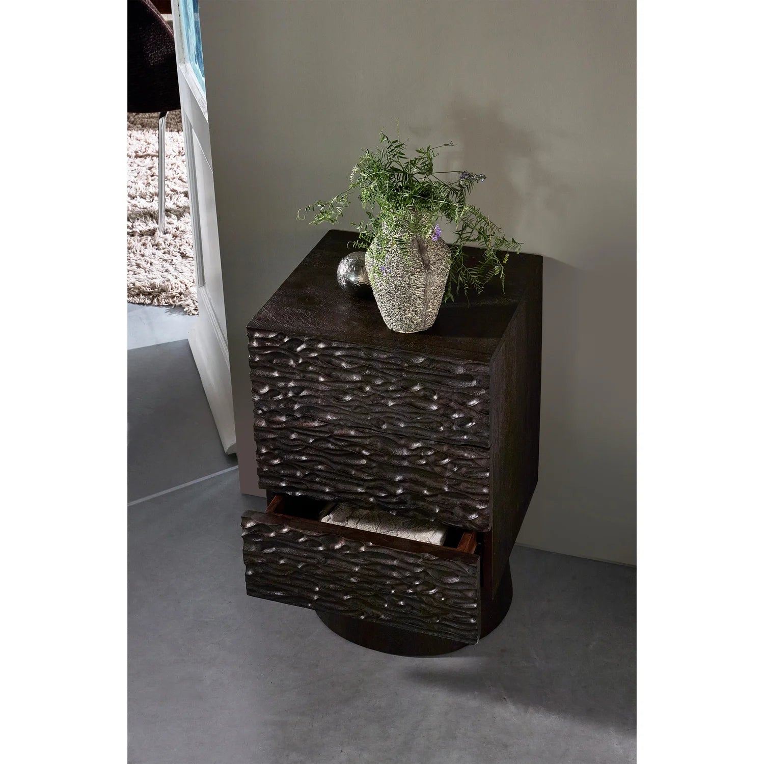 Crumble bedside table