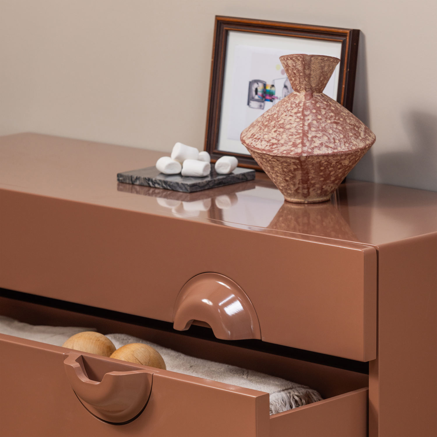 Merge Chest of Drawers/Dress of Drawers Old Pink