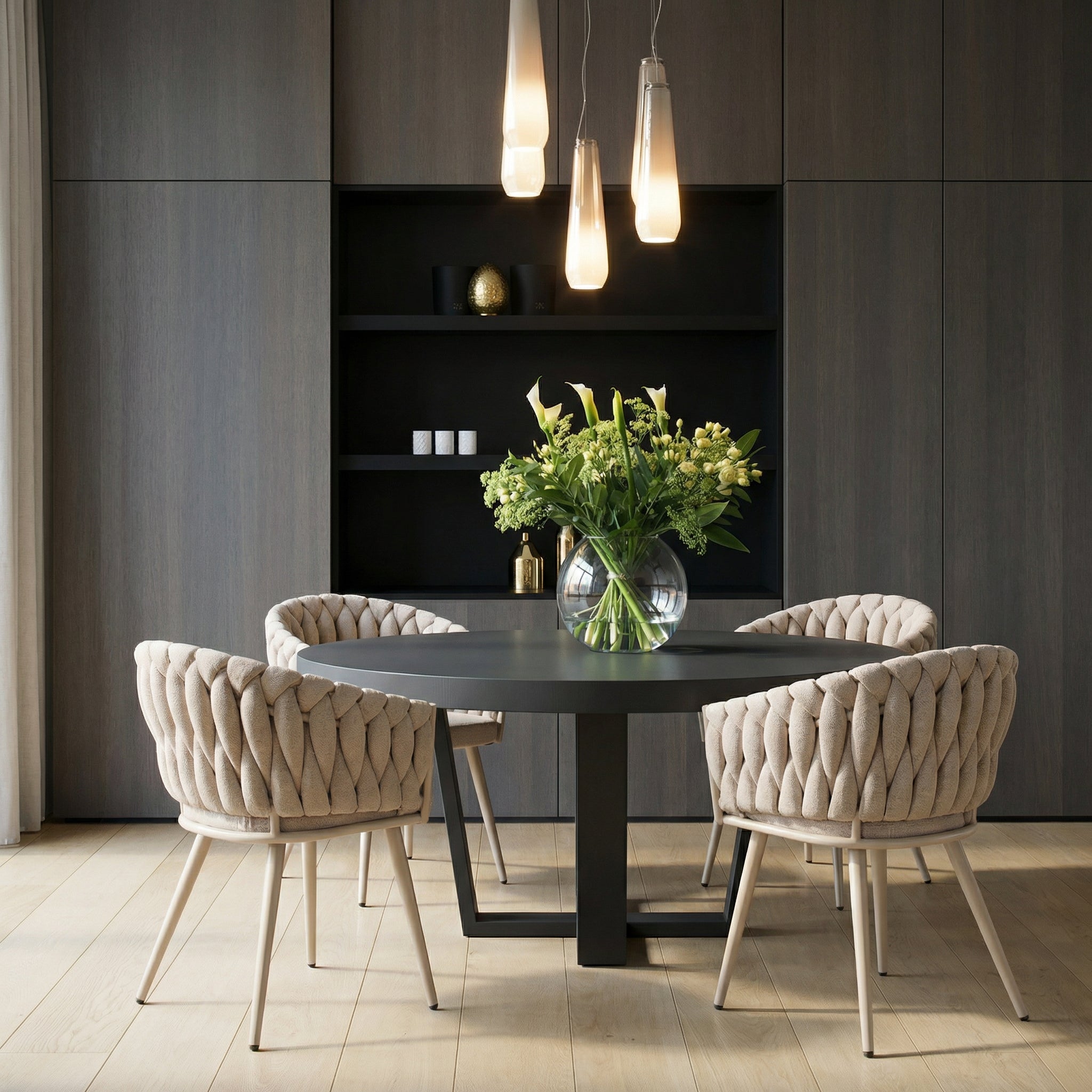 Beige eetkamerstoel met beige poten