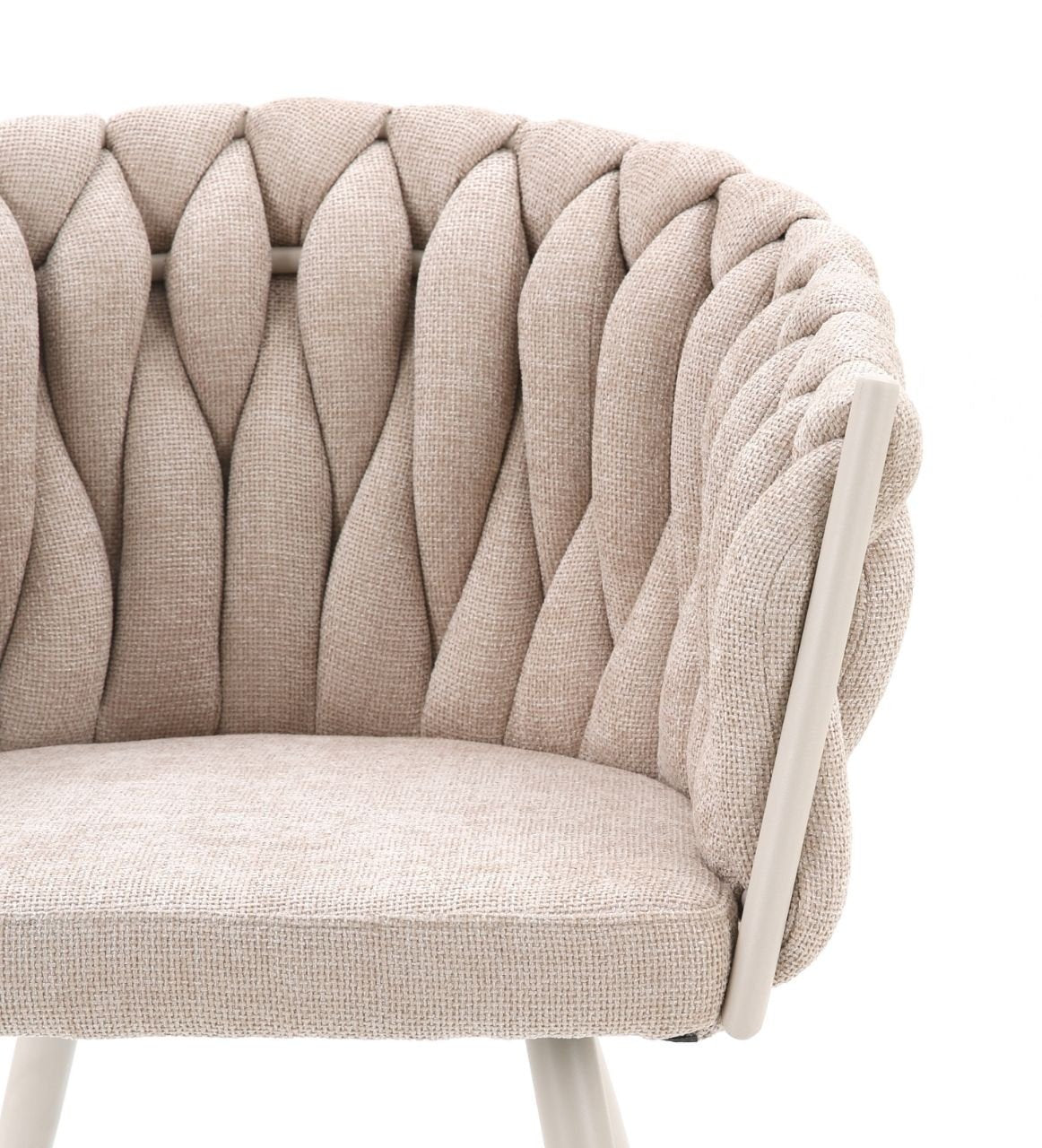 Beige eetkamerstoel met beige poten