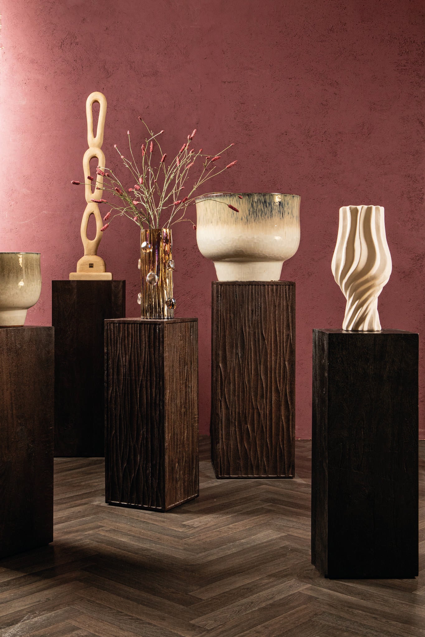 Riko Brown Mango Wood Wavy Carved Pedestal SV2