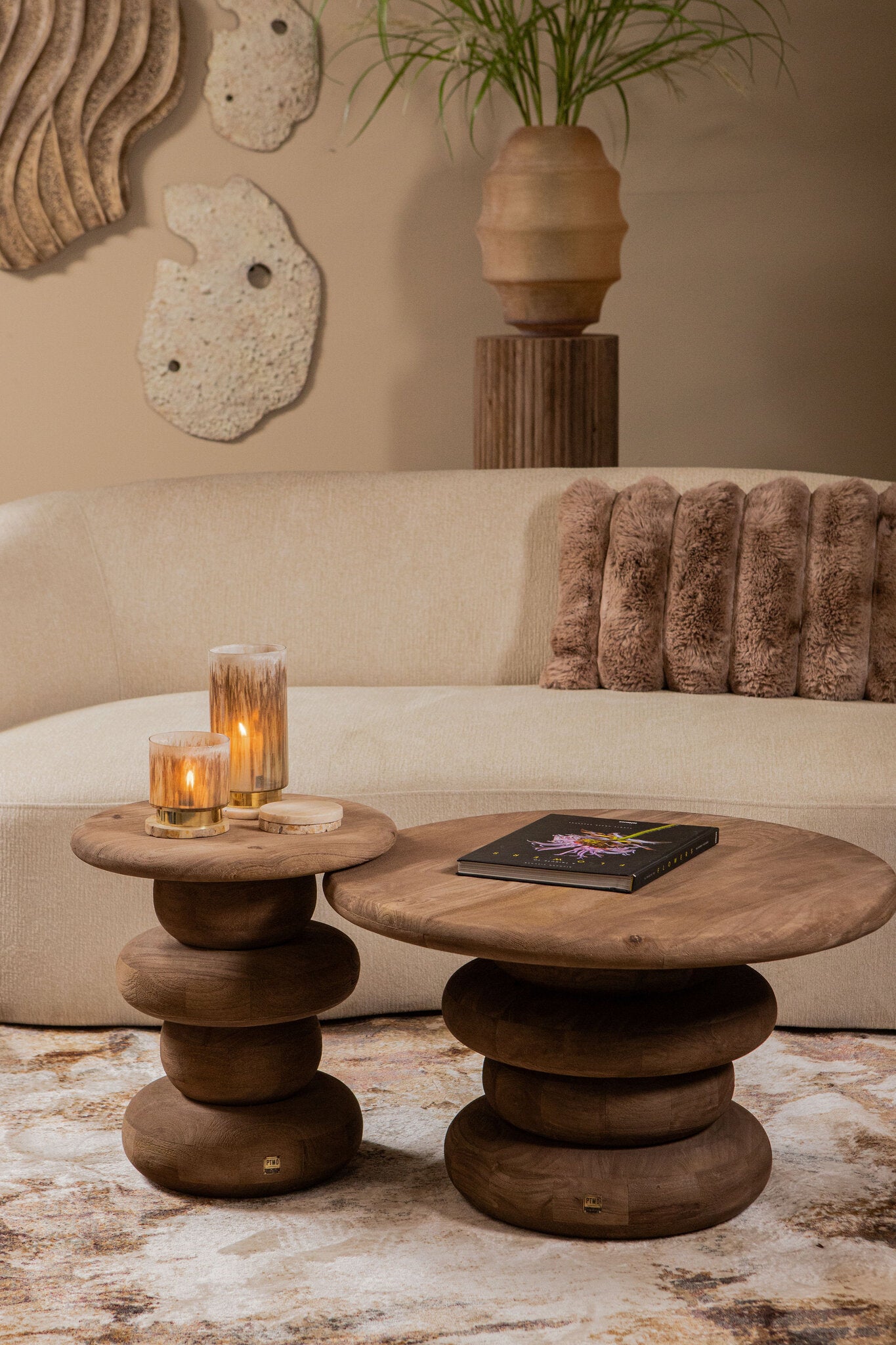 Keven Natural Mango Wood Ribbed Sidetable Round