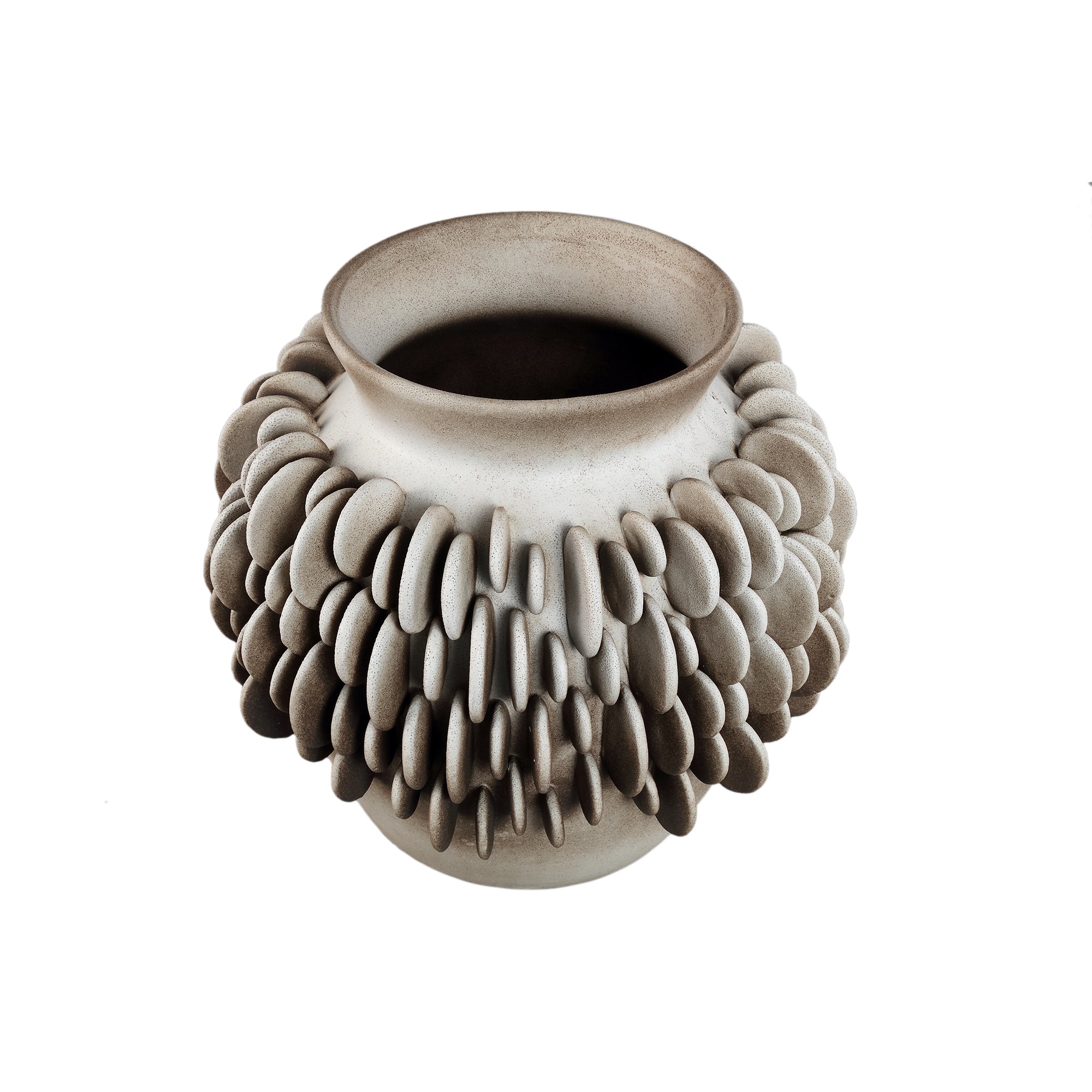 Wina Beige ceramic vase with round scales low S