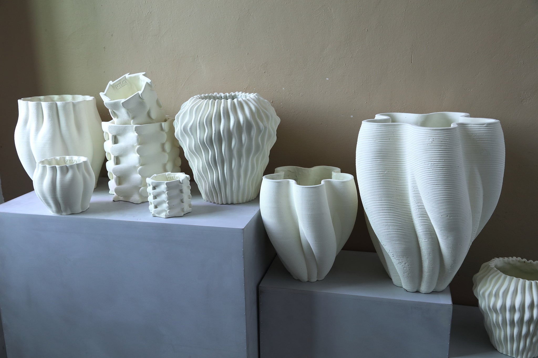 Hastin White Cement Wavy Ribbed Vase 3D Look L