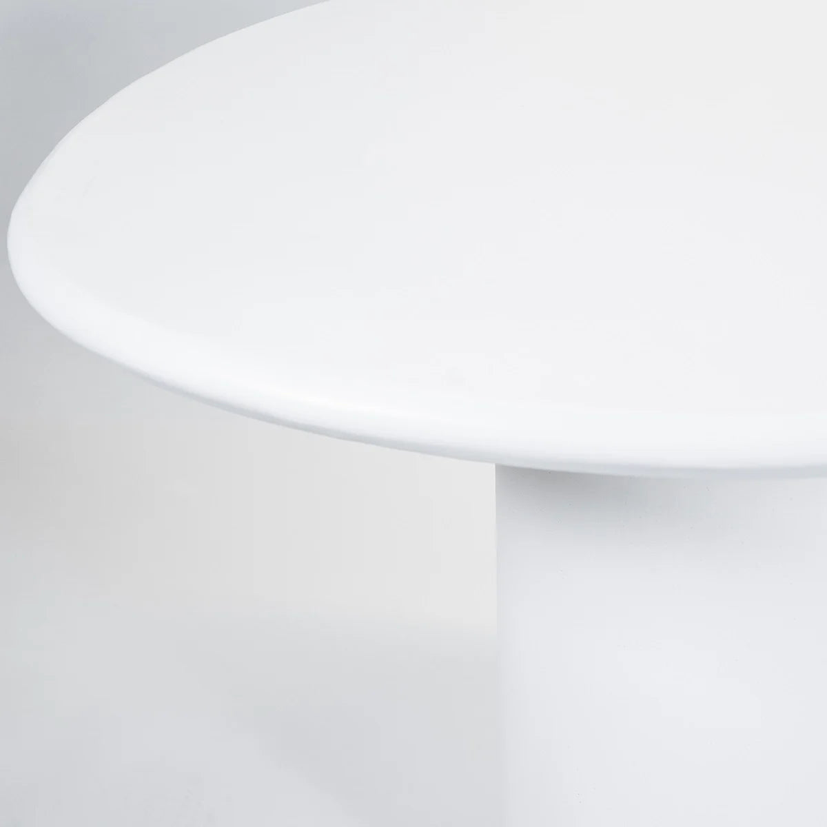 Seki dining table