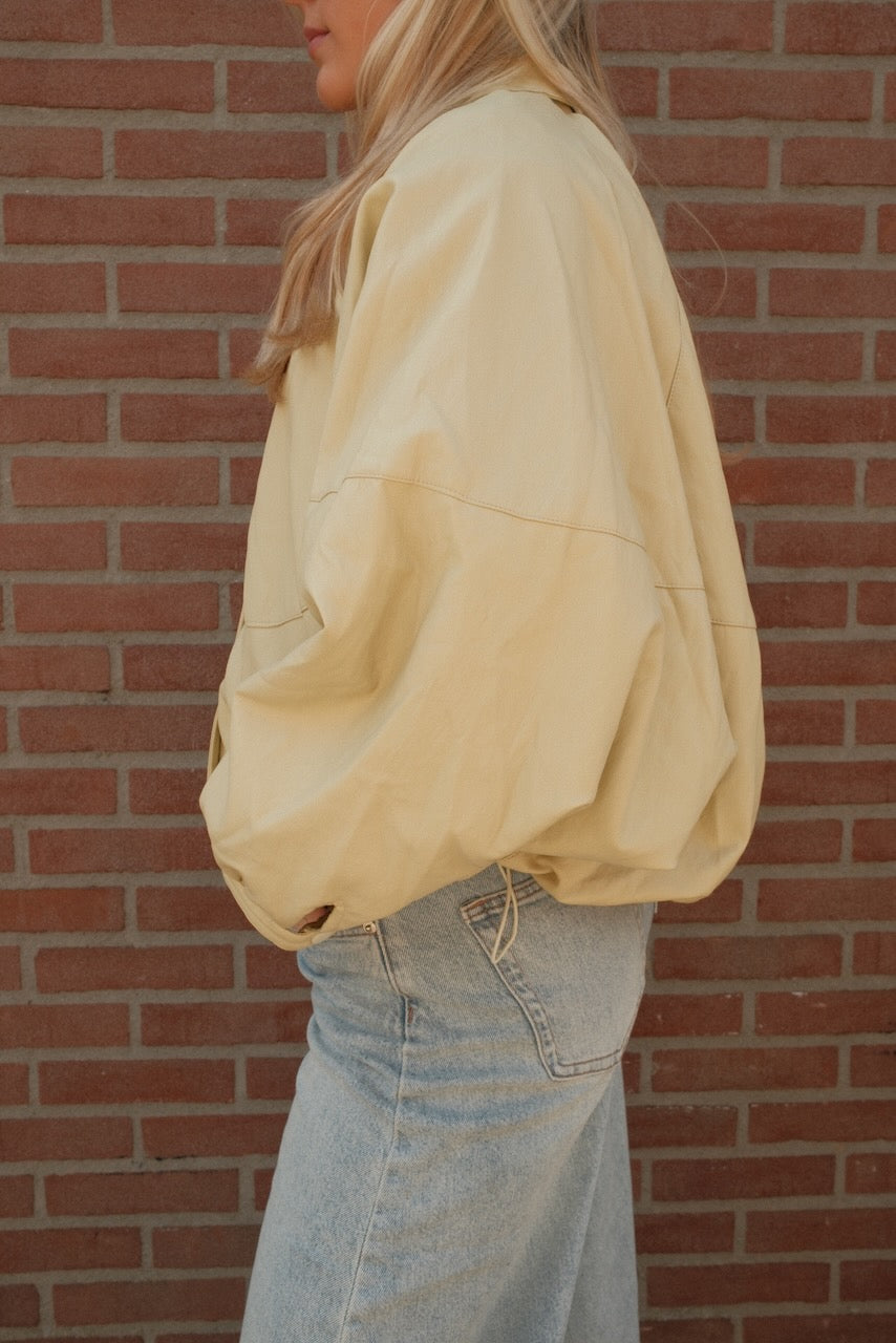 Jasje Isabella geel