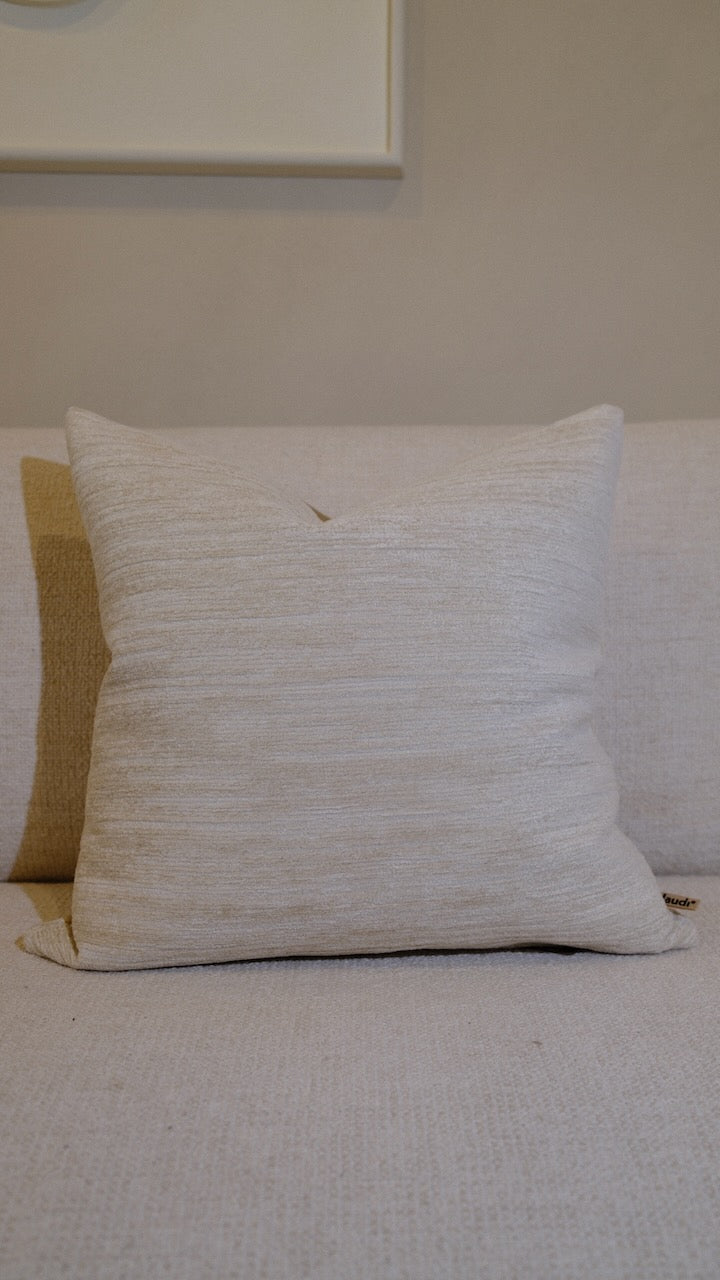 Kussen Bregt 45 x 45 cm off white