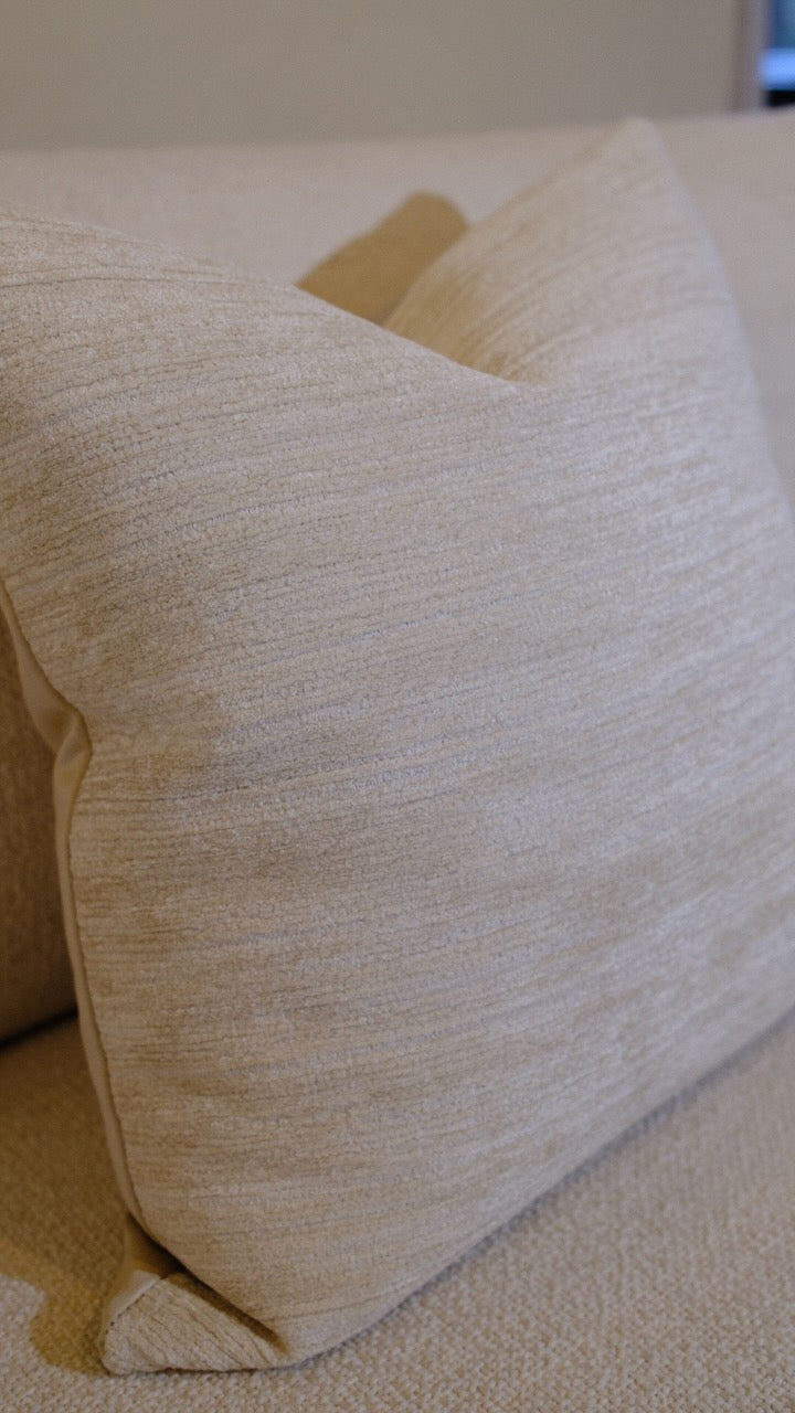 Kussen Bregt 45 x 45 cm off white