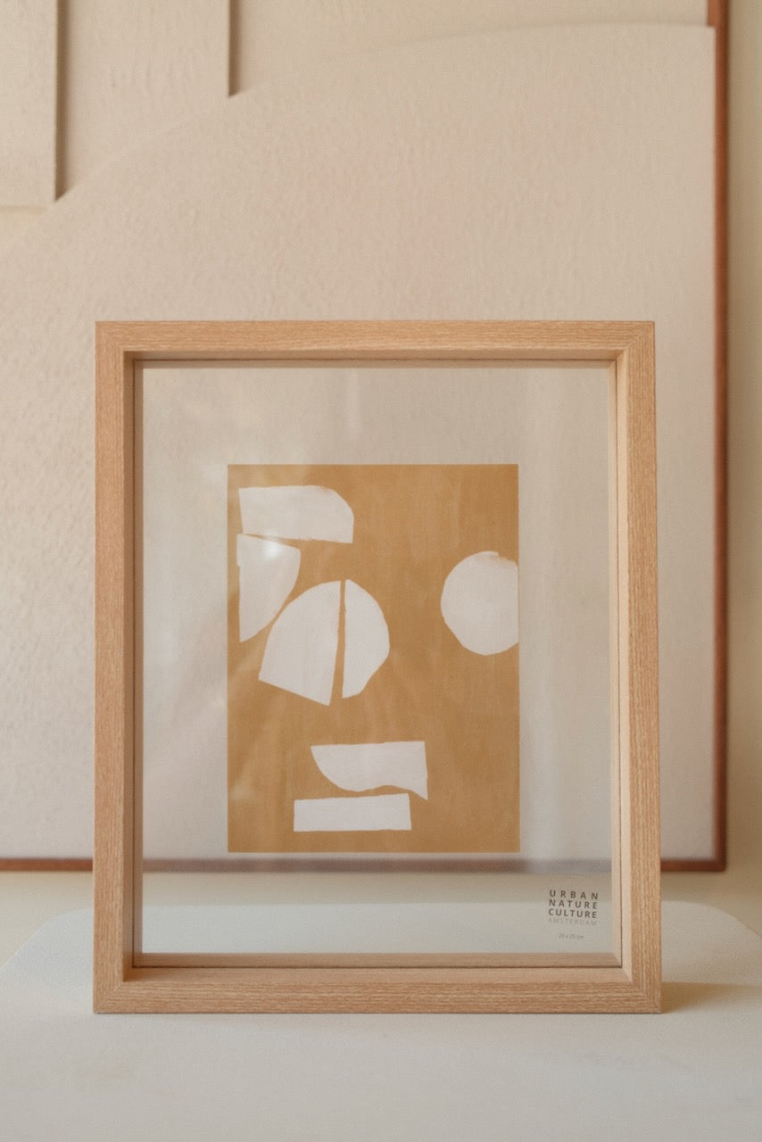 Floating Aesthetic M photo frame, natural