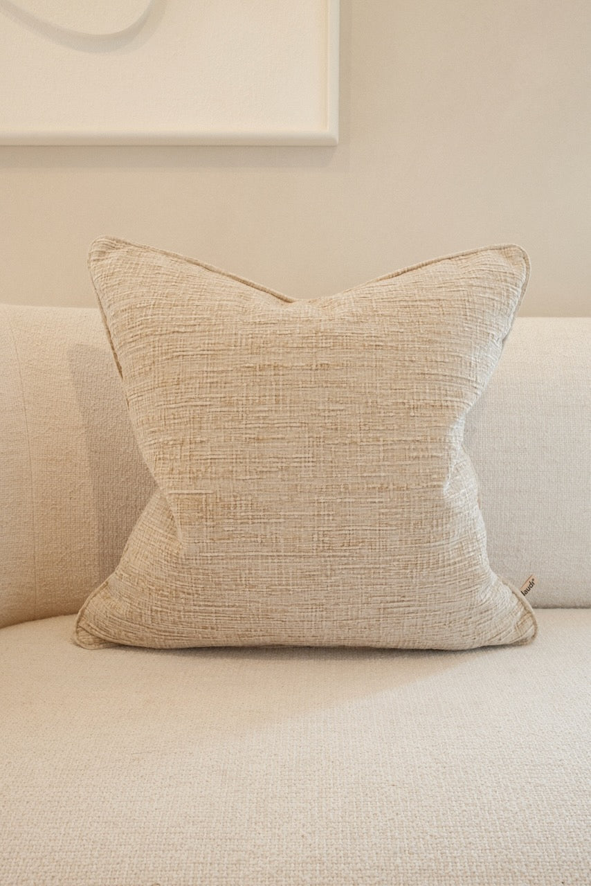 Kussen Shaggy Natural + Piping 50 x 50 cm