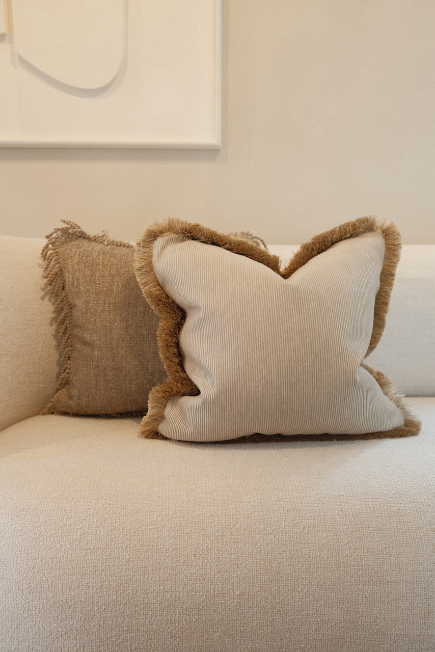 Kussen Felix Sand + Fringe Gold 50 x 50 cm