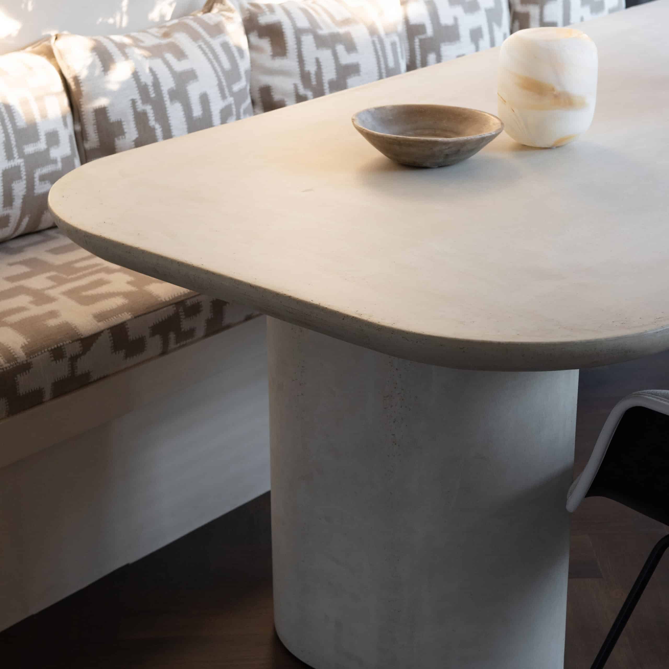 Studio LDE Dining table