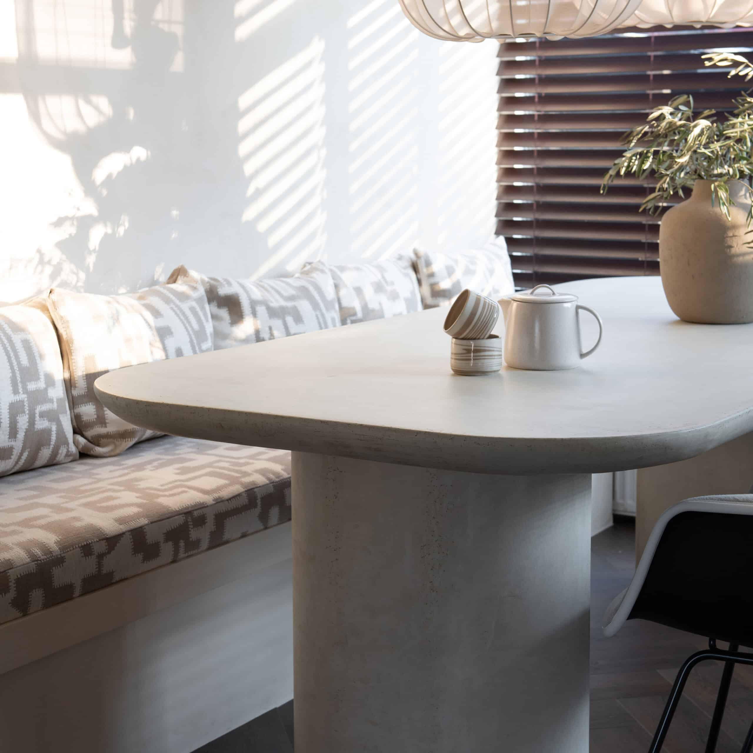 Studio LDE Dining table