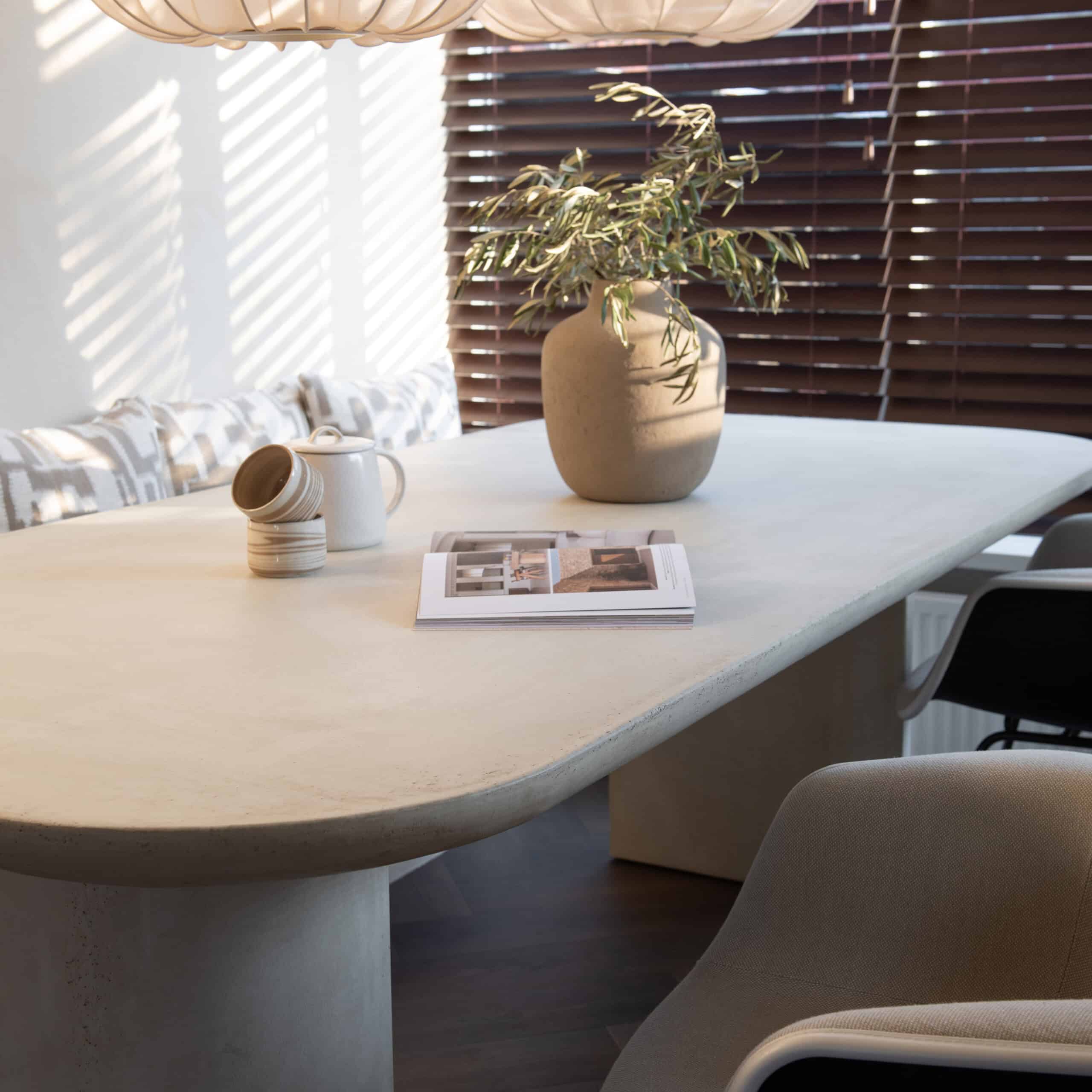 Studio LDE Dining table