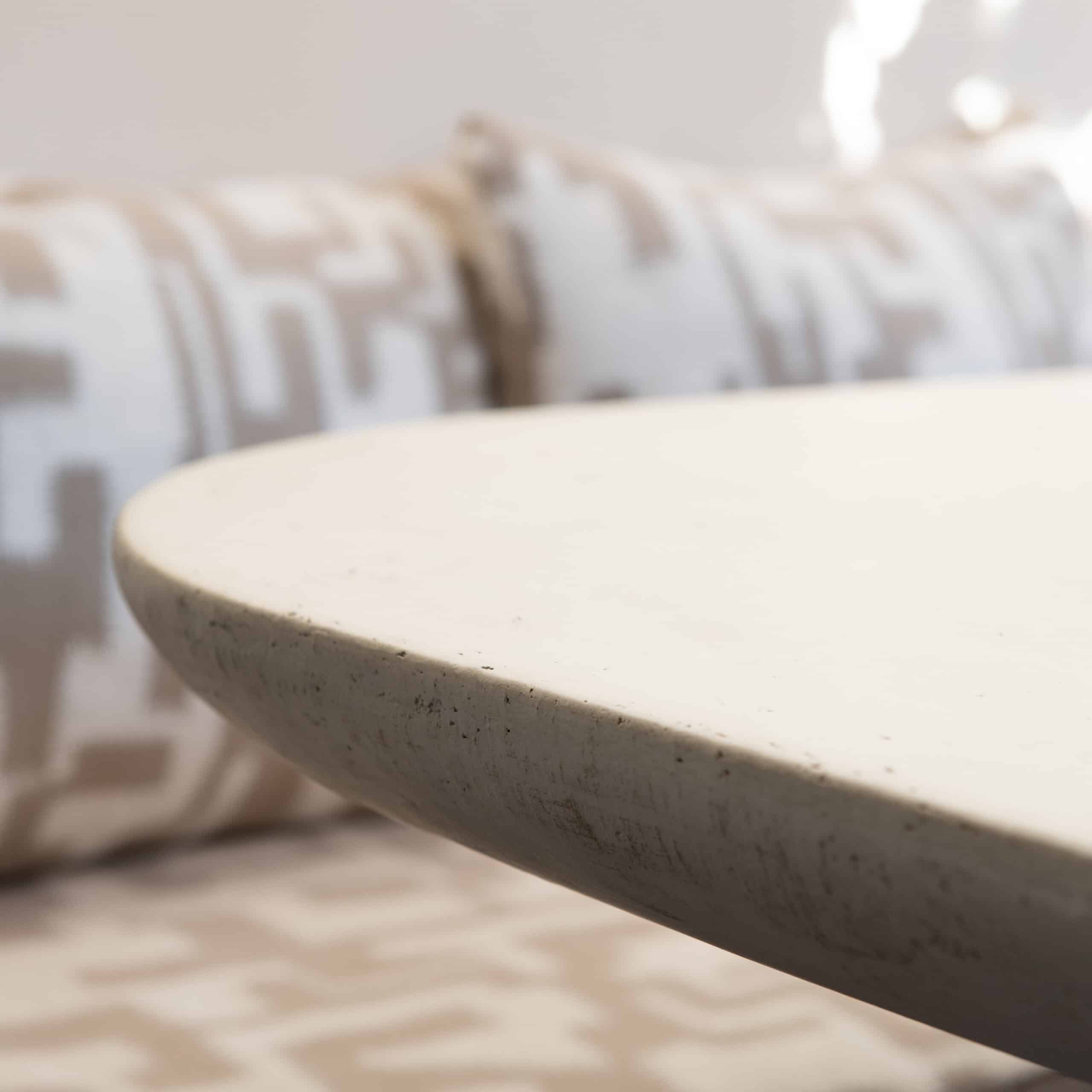 Studio LDE Dining table