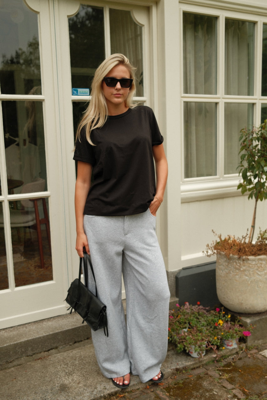 T-shirt Elara zwart