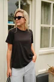 T-shirt Elara zwart