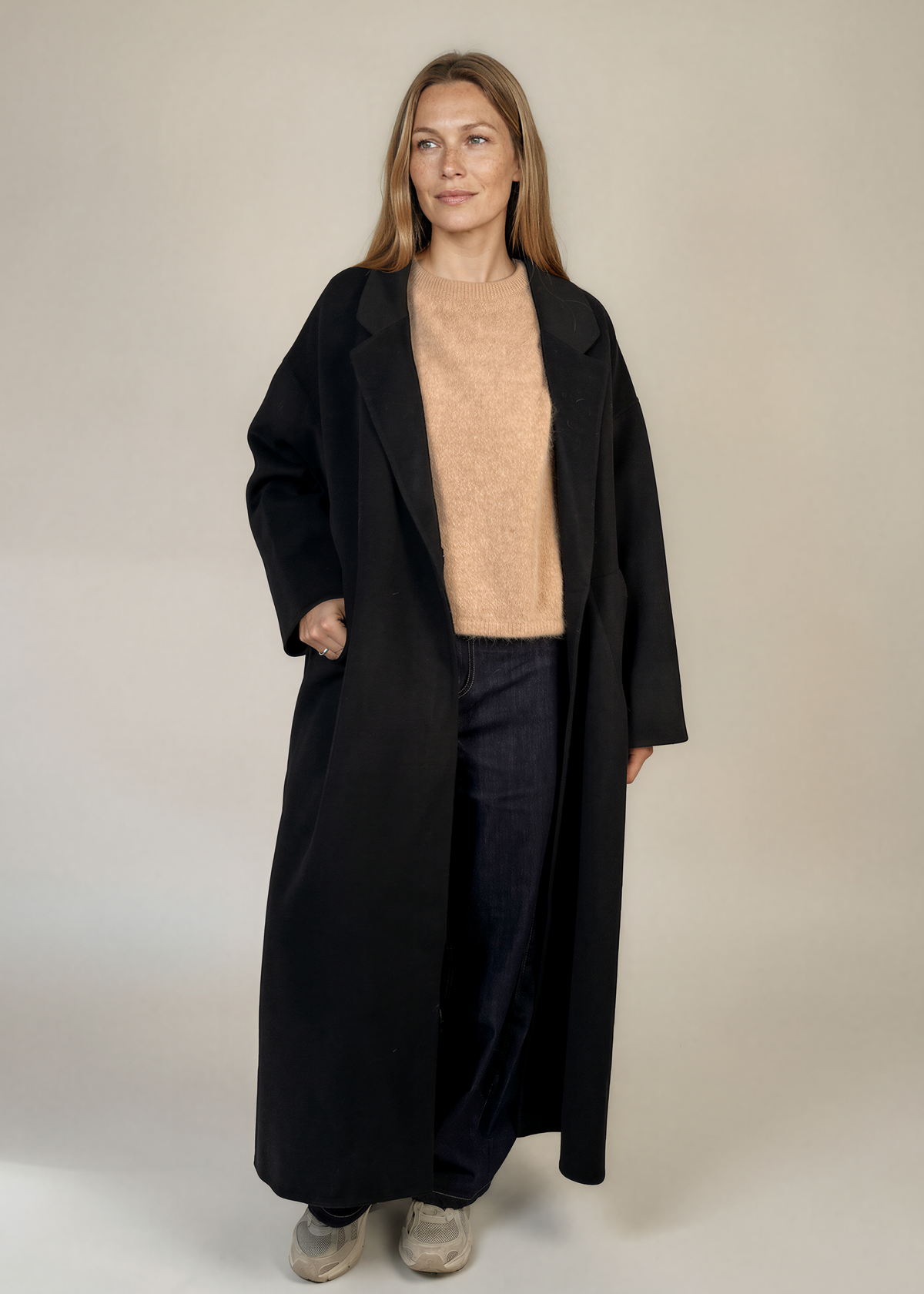 Jas Vianne Zwart