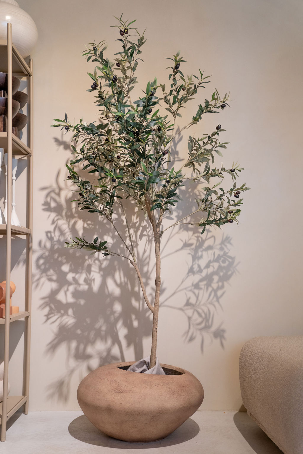 Kunstboom Olijf strak in pot 180 cm w/berrie