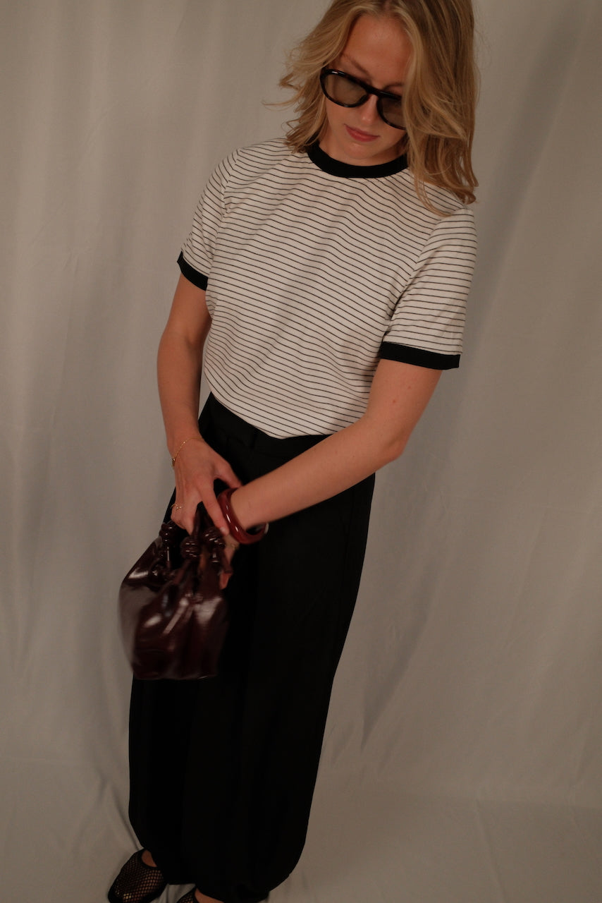 T-shirt Yuna Zwart