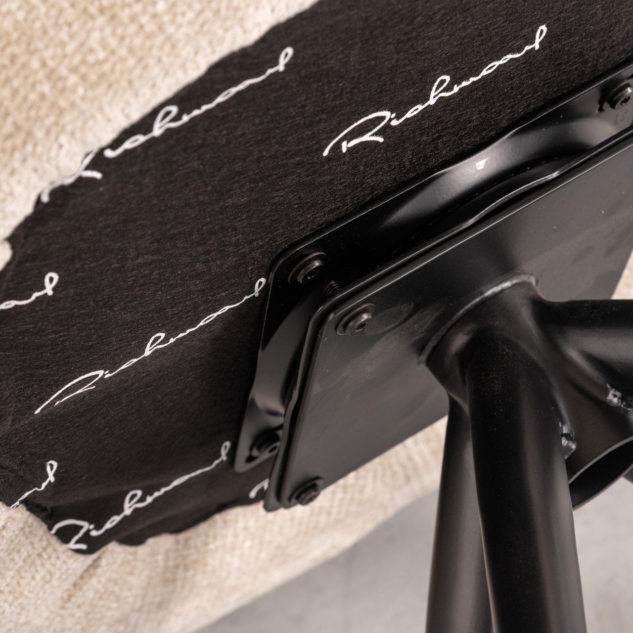 Eetkamerstoel Kayla cream unicorn swivel