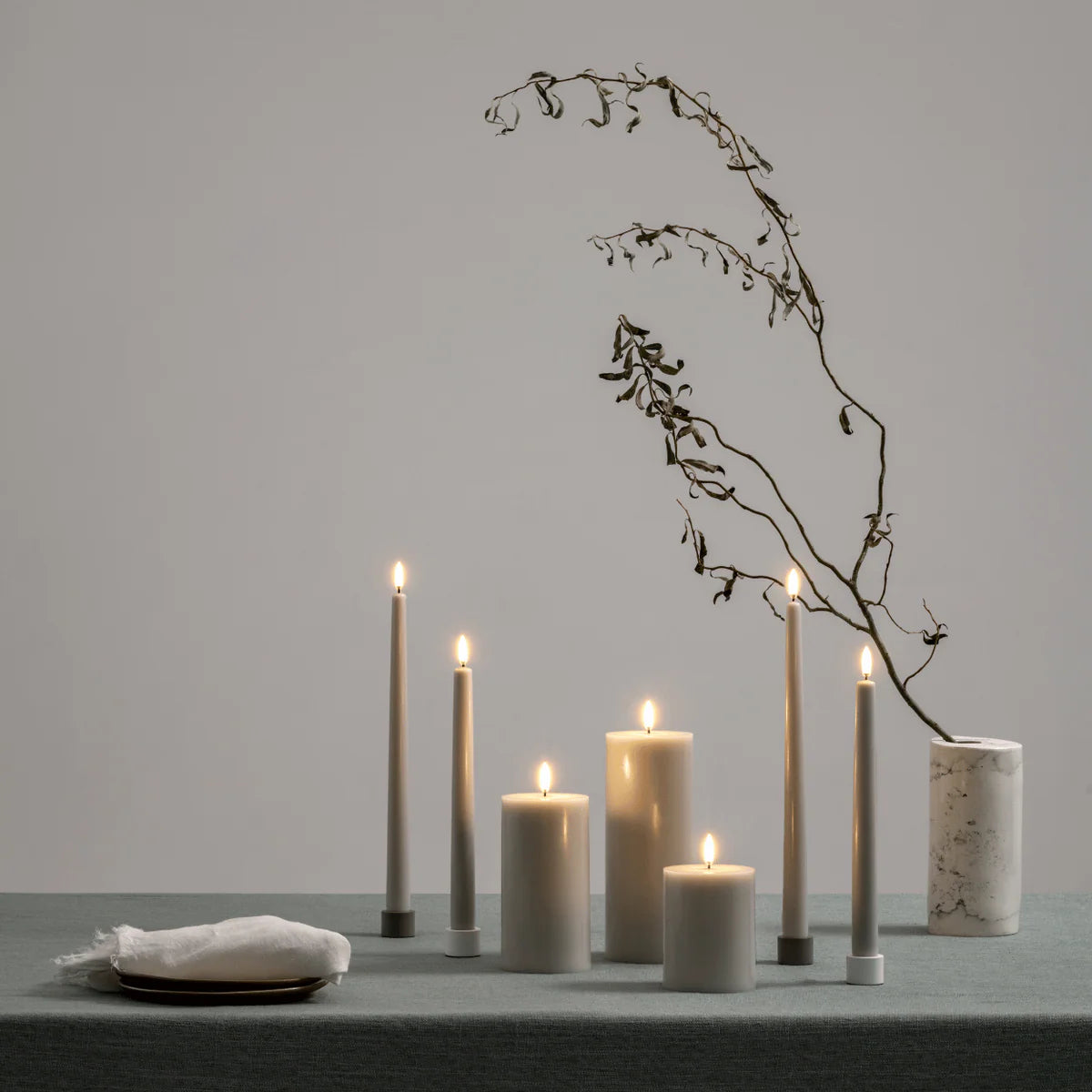 LED kaars Pillar, Oyster grey, Smooth, 7,8x15 cm