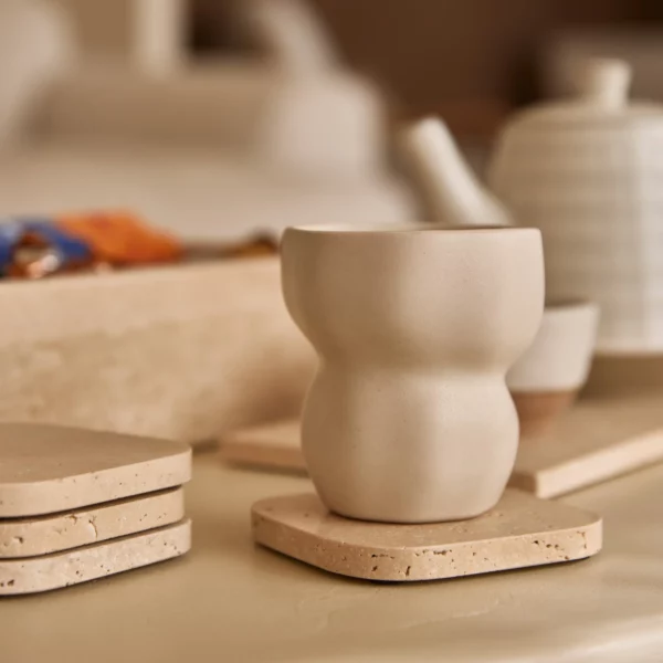 Travertine onderzetter - organisch - set van 4 stuks - 10x10x1cm